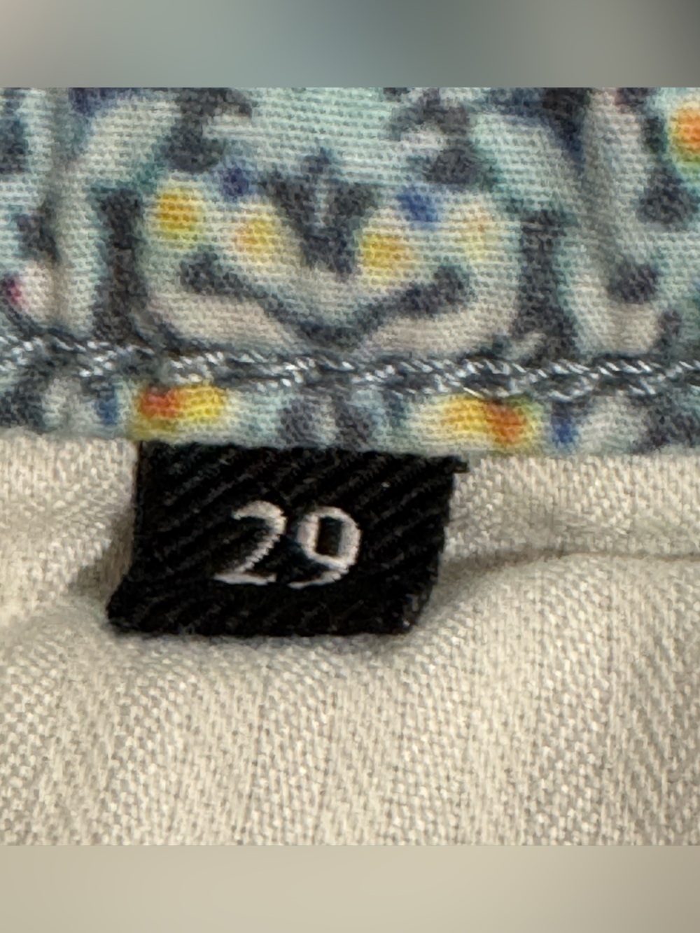 7 For All Mankind Light Wash Women's Peggi Ankle Jeans Floral Patch Accent (29) - Picture 11 of 12